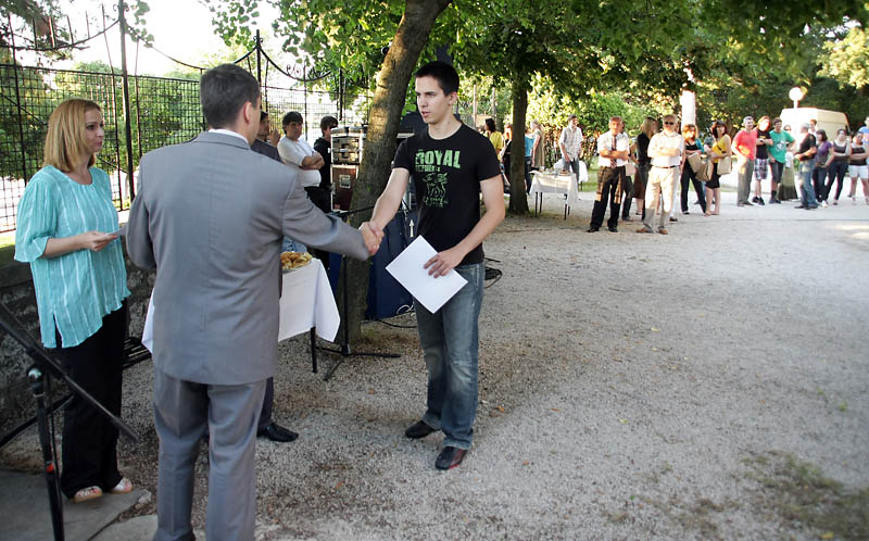 Image 1141251 (auto)