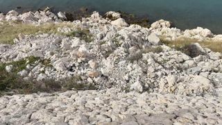 Policajka Petra Mitrović pružila je prvu pomoć unesrećenom motociklistu i bila uz njega do dolaska GSS-a koji ga je izvukla iz provalije. Photo: Dino Stanin/PIXSELL Policajka Petra Mitrović pružila je prvu pomoć unesrećenom motociklistu i bila uz njega do dolaska GSS-a koji ga je izvukla iz provalije. Photo: Dino Stanin/PIXSELL