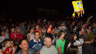 Mještani Bibinja sinoć su uživali u vrhunskom koncertu grupe Colonija na sportskom centru Crljenica Mještani Bibinja sinoć su uživali u vrhunskom koncertu grupe Colonija na sportskom centru Crljenica