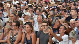 Split dostojanstveno na posljednju plovidbu ispratio legendu Olivera Dragojevića