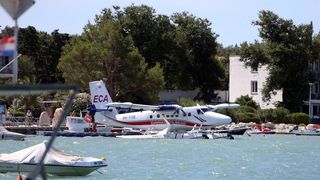 Novalja: Hidroavion sve popularniji način prijevoza između otoka i kopna