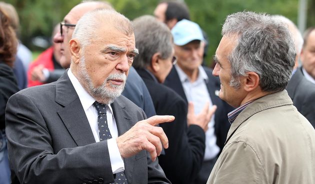 Posljednji ispracaj Slavka Goldsteina na zagrebackom groblju Mirogoj. Stjepan Mesic, Zorislav Antun Petrovic.