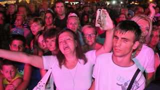 Virsko ljeto 2016: Tomislav Bralić i klapa Intrade oduševili 12 tisuća obožavatelja na virskoj rivi Virsko ljeto 2016: Tomislav Bralić i klapa Intrade oduševili 12 tisuća obožavatelja na virskoj rivi