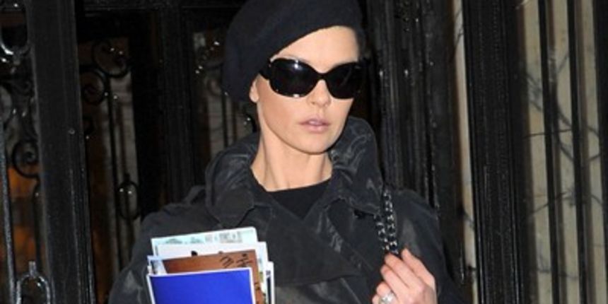 Catherine Zeta-Jones izgubila svoje slavne obline (Tportal.hr) Catherine Zeta-Jones izgubila svoje slavne obline (Tportal.hr)