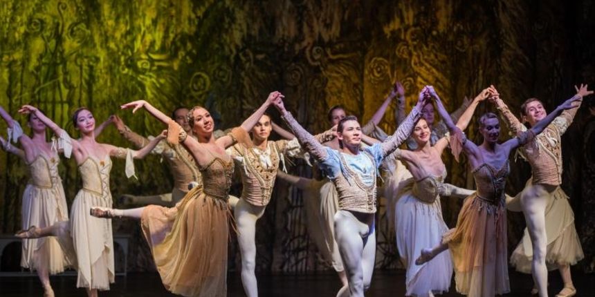 Carski ruski balet u dvorani Gospino polje za Dubrovčane je izveo balet “Labuđe jezero”. Photo: Grgo Jelavić/PIXSELL Carski ruski balet u dvorani Gospino polje za Dubrovčane je izveo balet “Labuđe jezero”. Photo: Grgo Jelavić/PIXSELL