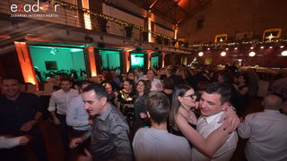 Tisuće Zadrana uživalo na krcatom Narodnom trgu i Tgu Petra Zoranića uz Tomislava Bralića i klapu Intrade Tisuće Zadrana uživalo na krcatom Narodnom trgu i Tgu Petra Zoranića uz Tomislava Bralića i klapu Intrade