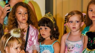 Dječjim karnevalskim danom započeo 59. Paški ljetni karneval