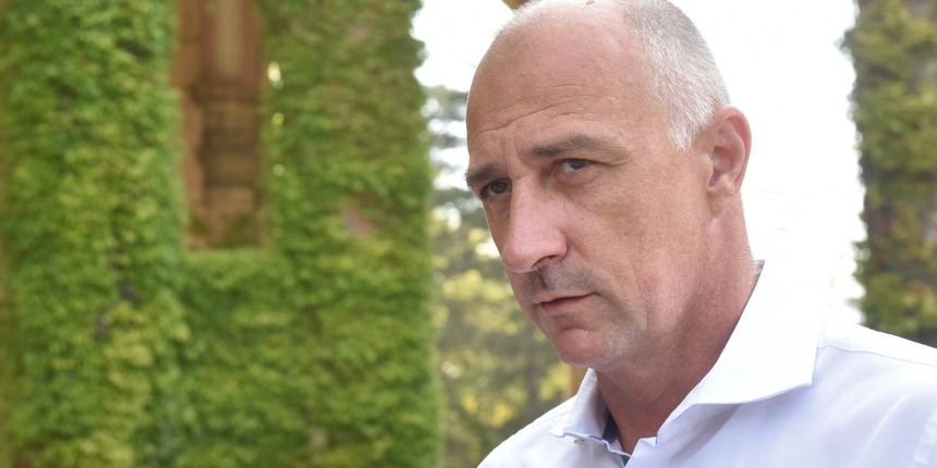 Ivan Vrdoljak sa stranačkim kolegama položio vijenac na grob Dabčević-Kučar Ivan Vrdoljak sa stranačkim kolegama položio vijenac na grob Dabčević-Kučar