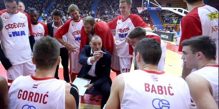 06.10.2015., Dom sportova, Zagreb – 03. kolo ABA lige, KK Cedevita – KK Cibona. Trener Cedevite Veljko Mrsic. Photo: Goran Stanzl/PIXSELL