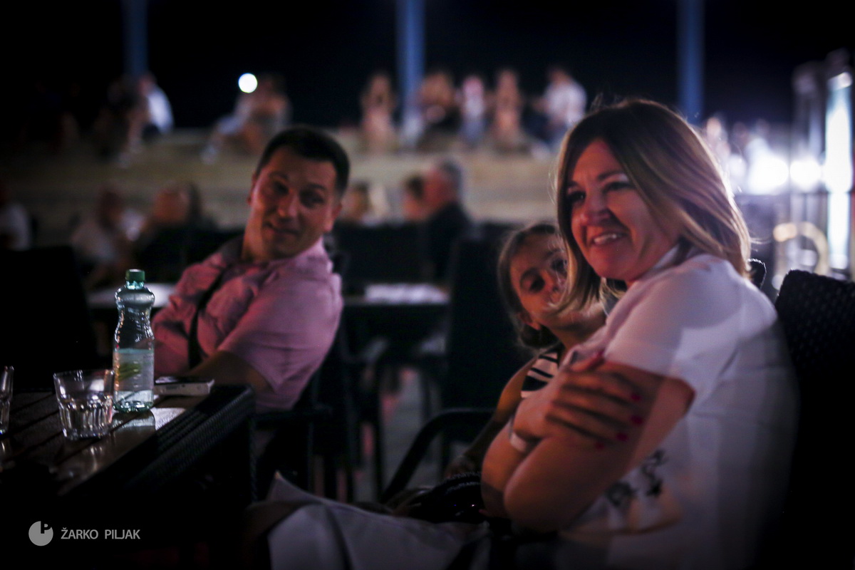 Zorica Kondža i klapa Cambi @ bazen Ilirije u Biogradu