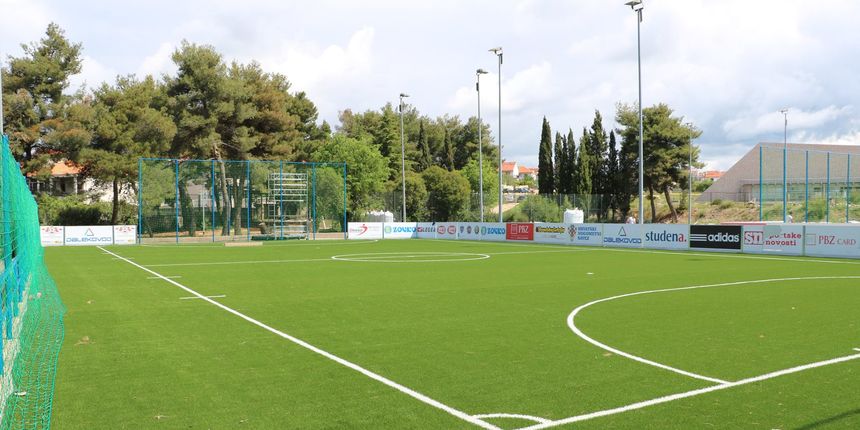 Radovi na obnovi ŠC Višnjik u završnoj su fazi Radovi na obnovi ŠC Višnjik u završnoj su fazi