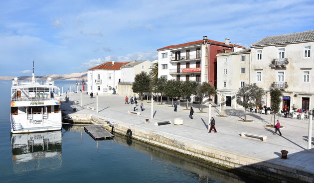 Grad Pag prepun turista tijekom božićno-novogodišnjih blagdana