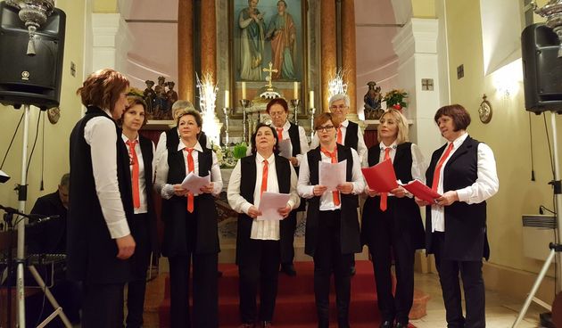 Božićni koncert klapa i zborova u Petrčanima