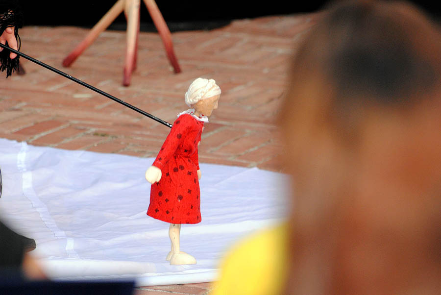 Polaznici dramsko lutkarske radionice Donatolina iz Kazališta lutaka Zadar gostovali su na ovogodišnjem Međunarodnom dječjem festivalu u Šibeniku sa predstavom “Šuma Striborova”, foto: Dino Bara Polaznici dramsko lutkarske radionice Donatolina iz Kazališta lutaka Zadar gostovali su na ovogodišnjem Međunarodnom dječjem festivalu u Šibeniku sa predstavom “Šuma Striborova”, foto: Dino Bara