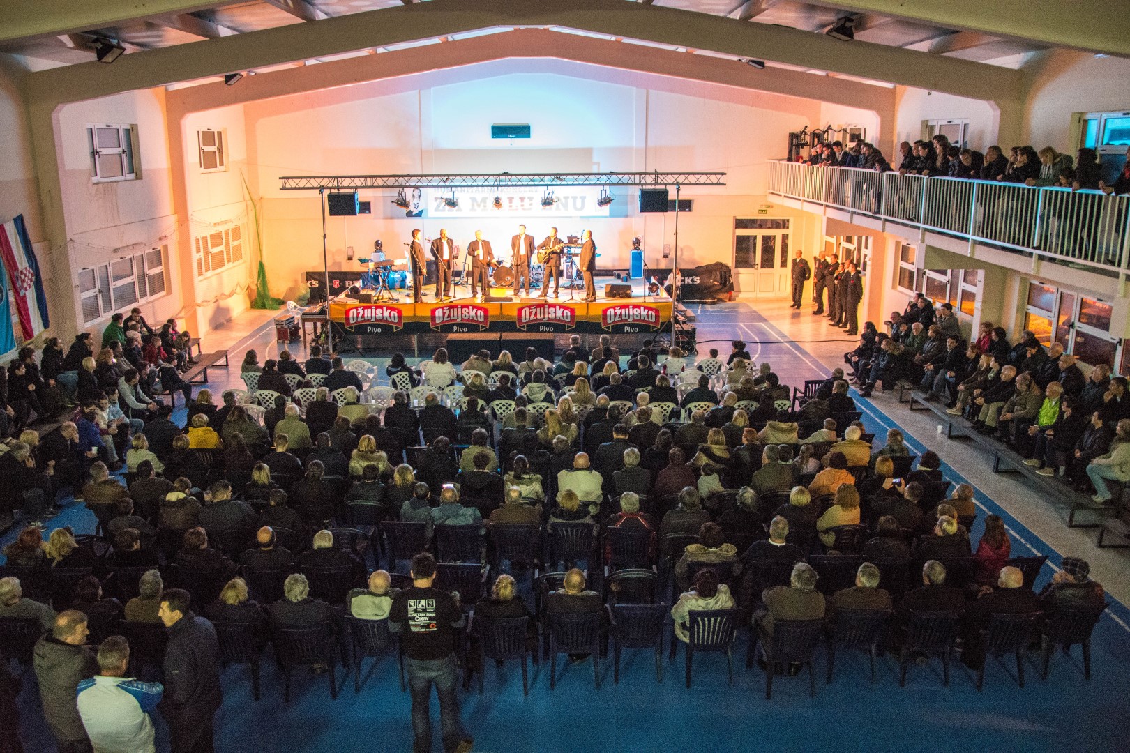 Humanitarni koncert “Za malu Enu” u Povljani Humanitarni koncert “Za malu Enu” u Povljani