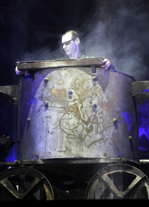 Zagreb, 081111.
Arena, koncert njemacke metal rock grupe Rammstein iz Berlina.
Foto: Bruno Konjevic / CROPIX Zagreb, 081111.
Arena, koncert njemacke metal rock grupe Rammstein iz Berlina.
Foto: Bruno Konjevic / CROPIX