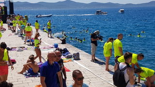 Sasvim osoban doživljaj – 10. dm Millennium Jump sa zadarske rive. Foto: Mladen Malik Barba Sasvim osoban doživljaj – 10. dm Millennium Jump sa zadarske rive. Foto: Mladen Malik Barba