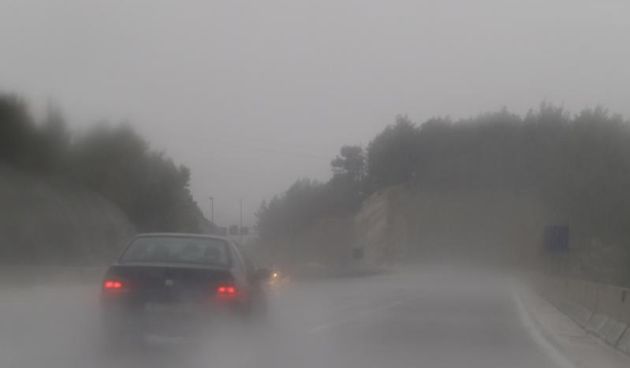 Mokri kolnici pozivaju na oprez u voznji. Photo: Ivo Cagalj/PIXSELL