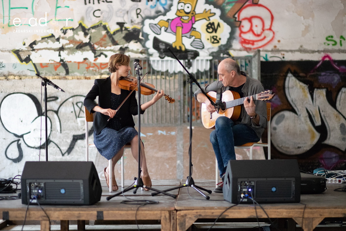 KvartArt 2018: Intimna večer u skate parku uz vrhunski koncert Miroslava Tadića i Yvette Holzwarth KvartArt 2018: Intimna večer u skate parku uz vrhunski koncert Miroslava Tadića i Yvette Holzwarth