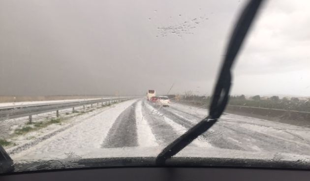 Nevrijeme i tuča na autocesti A1, foto-Index