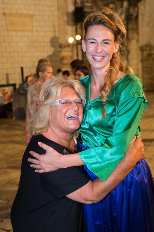 Kostimirana proba predstave Kafetarija prema djelu La bottega del caffe, jednoj od najuspješnijih komedija talijanskog komediografa Carla Goldonija