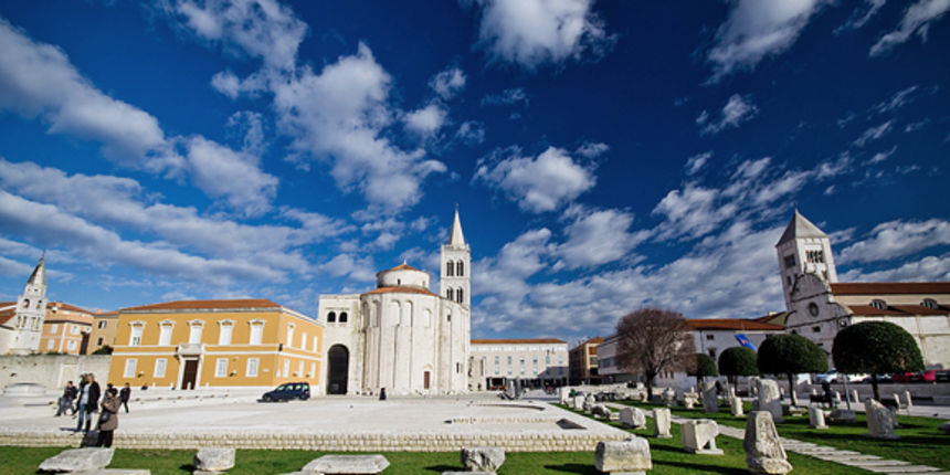 Đir po gradu, 10. siječnja 2012. (foto:Saša Čuka) Đir po gradu, 10. siječnja 2012. (foto:Saša Čuka)