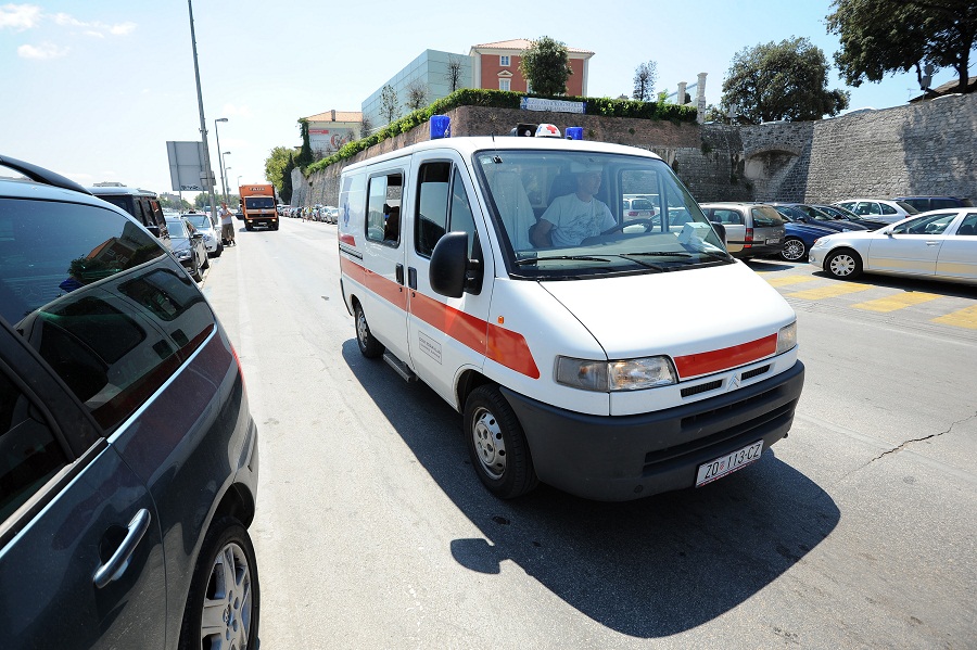 Stanari tzv. Galićevih zgrada u Diklu su nakon posjete gradonačelniku održali prosvjed blokirajući promet u centru grada, foto: Luka Gerlanc/CROPIX Stanari tzv. Galićevih zgrada u Diklu su nakon posjete gradonačelniku održali prosvjed blokirajući promet u centru grada, foto: Luka Gerlanc/CROPIX
