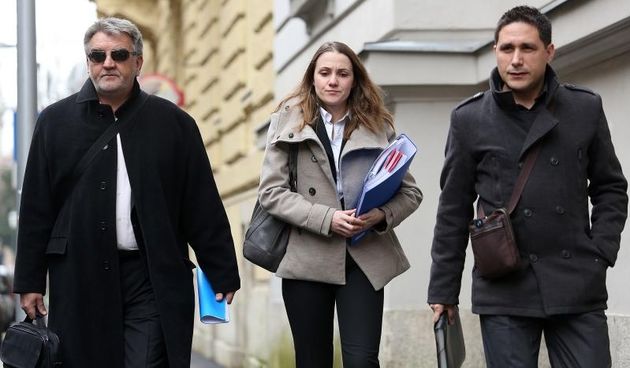 23.02.2015., Zagreb – Predstavnici Udruge Franak dolaze u Ministarstvo financija zbog pregovora oko franka. Jurica Dobrinic, Katarina Lucic, Denis Smajo. Photo: Anto Magzan/PIXSELL