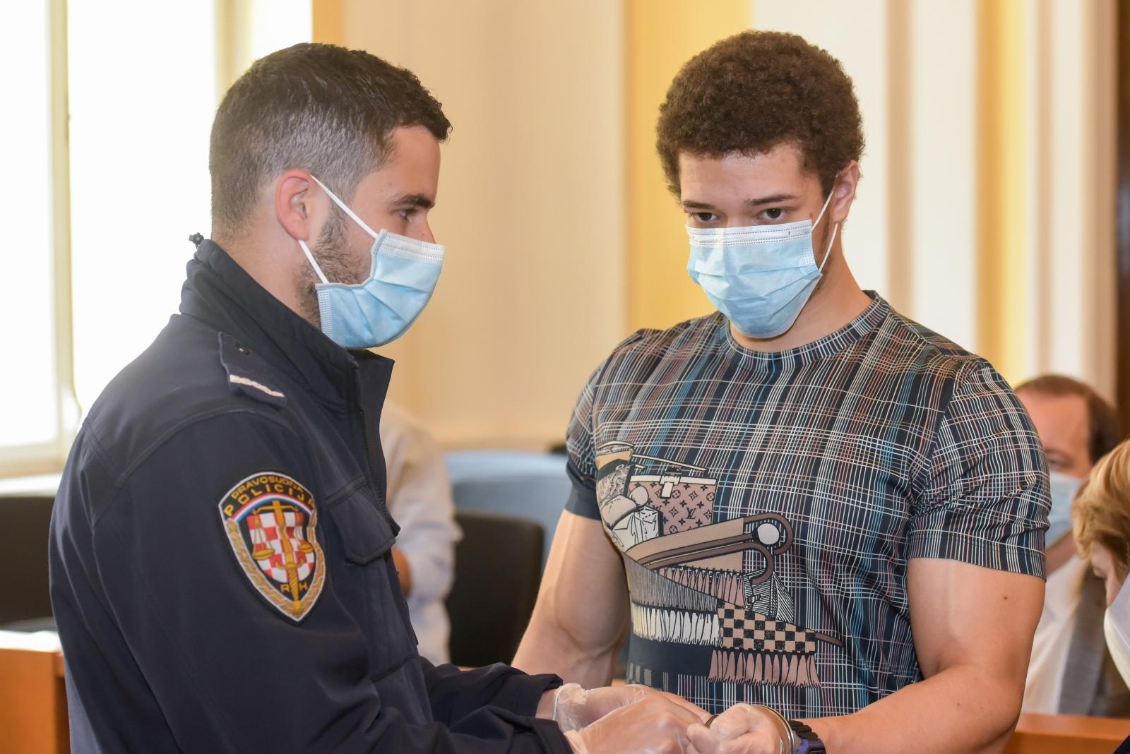 Županijski sud u Zadru: Završeno suđenje britancu Douglasu Caneu Županijski sud u Zadru: Završeno suđenje britancu Douglasu Caneu