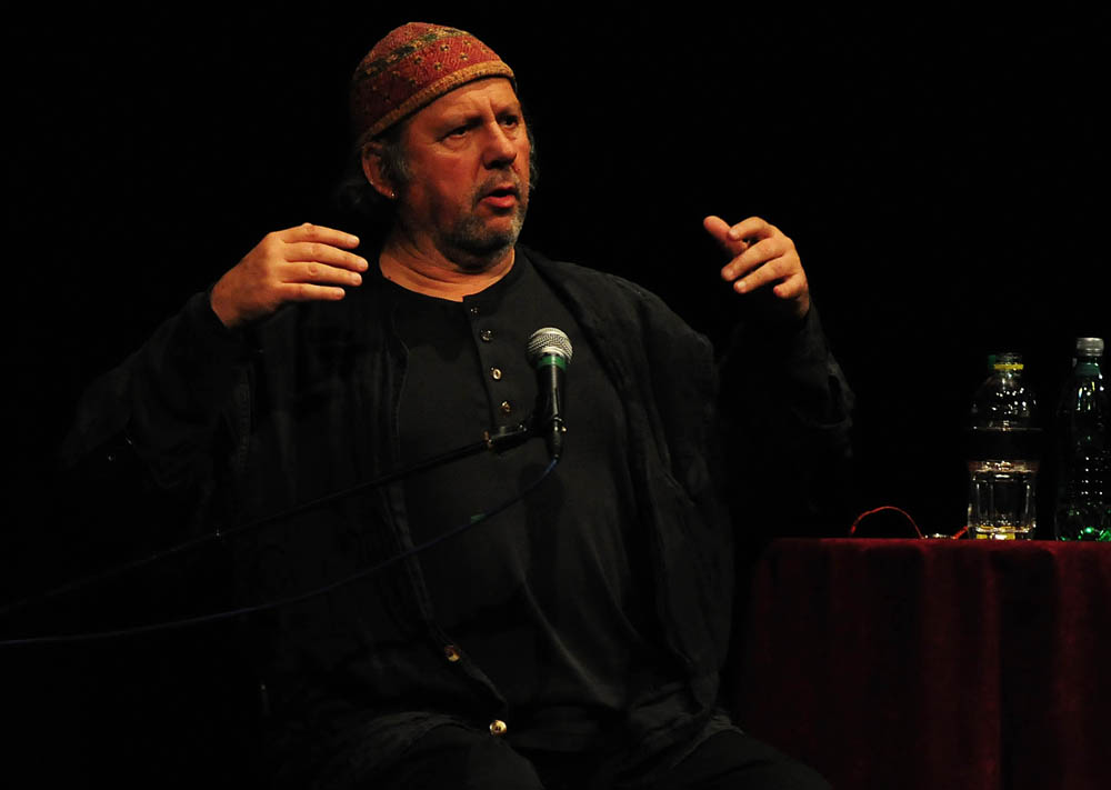 Zadar, 06.03.2013. snimio: Nenad Marčev,
Monodrama Zijaha Sokolovića,
Međuigre 0-24,
Redatelj Zijah Sokolović,
Dvorana HNK Zadar Zadar, 06.03.2013. snimio: Nenad Marčev,
Monodrama Zijaha Sokolovića,
Međuigre 0-24,
Redatelj Zijah Sokolović,
Dvorana HNK Zadar