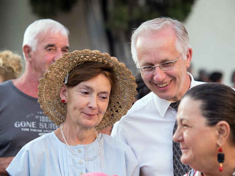 OLYMPUS DIGITAL CAMERA OLYMPUS DIGITAL CAMERA