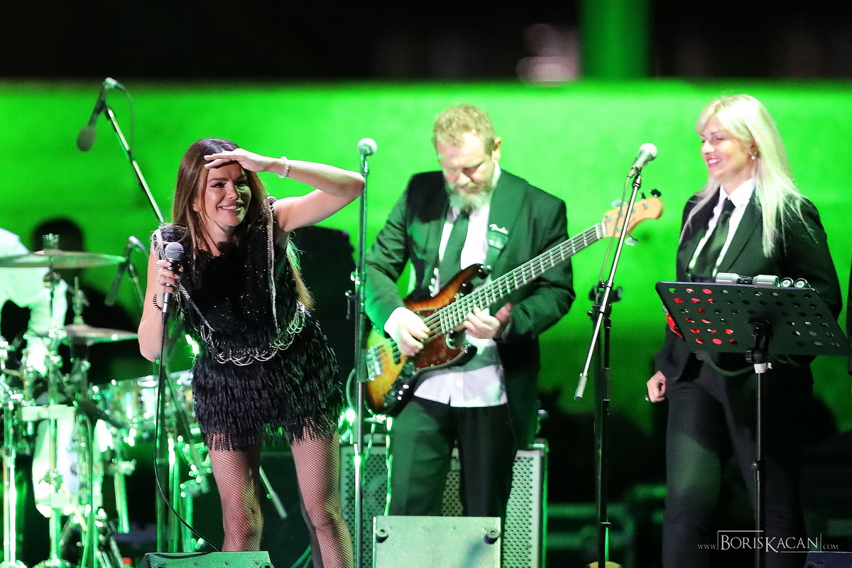 Severina oduševila nastupom na bazenu Ilirije u Biogradu na Moru