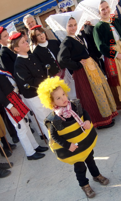 Zadarski karneval 2010: KUD “Druzina” Pag na Narodnom trgu