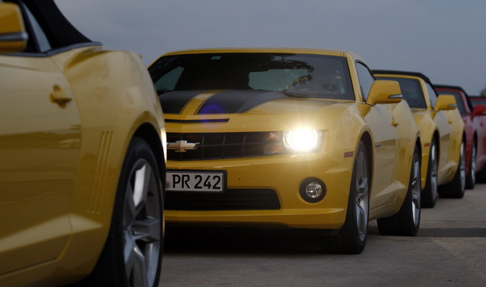 Zadar, 091111.
U Zadru je danas zapocelo predstavljanje novog Chevroletovog automobila Camaro. Novi model Chevroleta privukao je veliki broj novinara iz inozemstva koji ce ovih dana vrsiti testiranje Camara.
Foto: Jure Miskovic / CROPIX Zadar, 091111.
U Zadru je danas zapocelo predstavljanje novog Chevroletovog automobila Camaro. Novi model Chevroleta privukao je veliki broj novinara iz inozemstva koji ce ovih dana vrsiti testiranje Camara.
Foto: Jure Miskovic / CROPIX