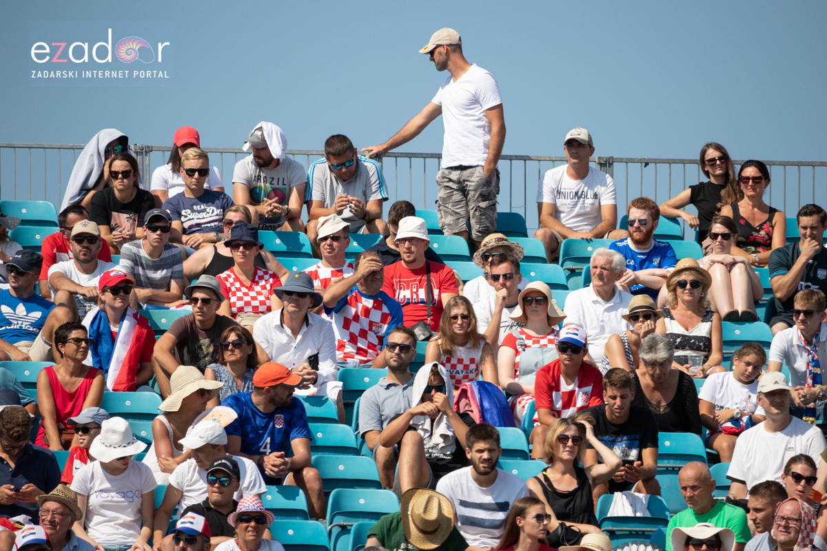 Davis Cup: Vruća navijačka atmosfera u meču Ćilića i Querreya