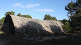 Devastirana bivša vojna baza Šepurine, Foto: Iva Idassa Devastirana bivša vojna baza Šepurine, Foto: Iva Idassa