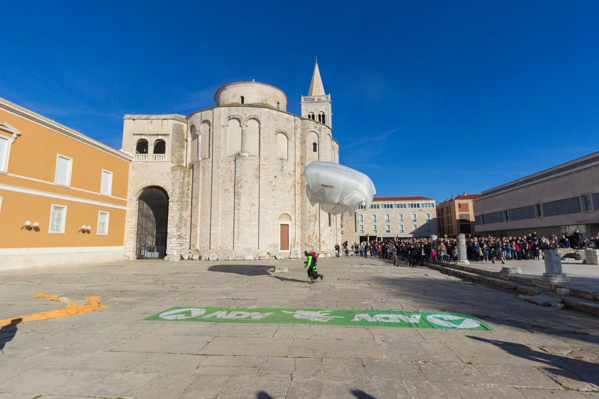 Badnjak 2016: Blagdanski đir po gradu 24. prosinca Badnjak 2016: Blagdanski đir po gradu 24. prosinca