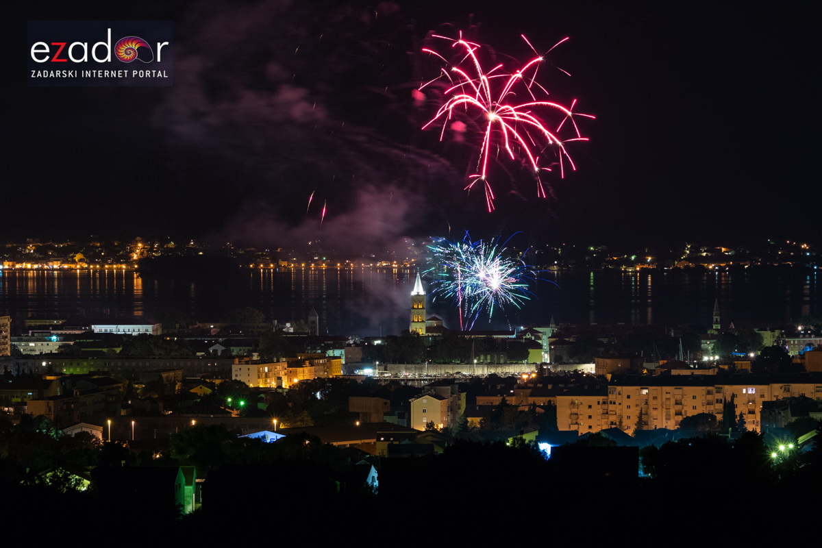 Vatromet u povodu Dana pobjede i domovinske zahvalnosti