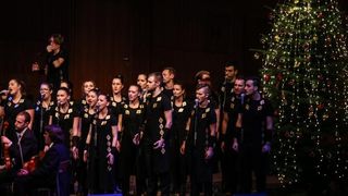Božićni koncert Zagrebčcke filharmonije i Vokalnog ansambla Husar&Tomčić