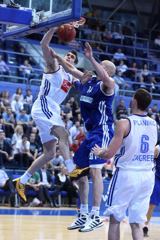 Zagreb – 7. kolo A-1 lige za prvaka, KK Cibona – KK Zadar 82-66. Photo: Goran Stanzl/PIXSELL Zagreb – 7. kolo A-1 lige za prvaka, KK Cibona – KK Zadar 82-66. Photo: Goran Stanzl/PIXSELL