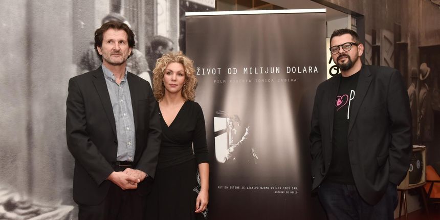 Premijera dokumentarnog filma “Zivot od milijun dolara” autora Roberta Zubera. Ivica Situm, Djana Atanasovska, Robert Zuber. Premijera dokumentarnog filma “Zivot od milijun dolara” autora Roberta Zubera. Ivica Situm, Djana Atanasovska, Robert Zuber.