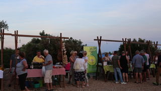 Na vidikovcu Kamenjak održan 5. Sajam lokalnih proizvoda ”Luka i igara” Na vidikovcu Kamenjak održan 5. Sajam lokalnih proizvoda ”Luka i igara”