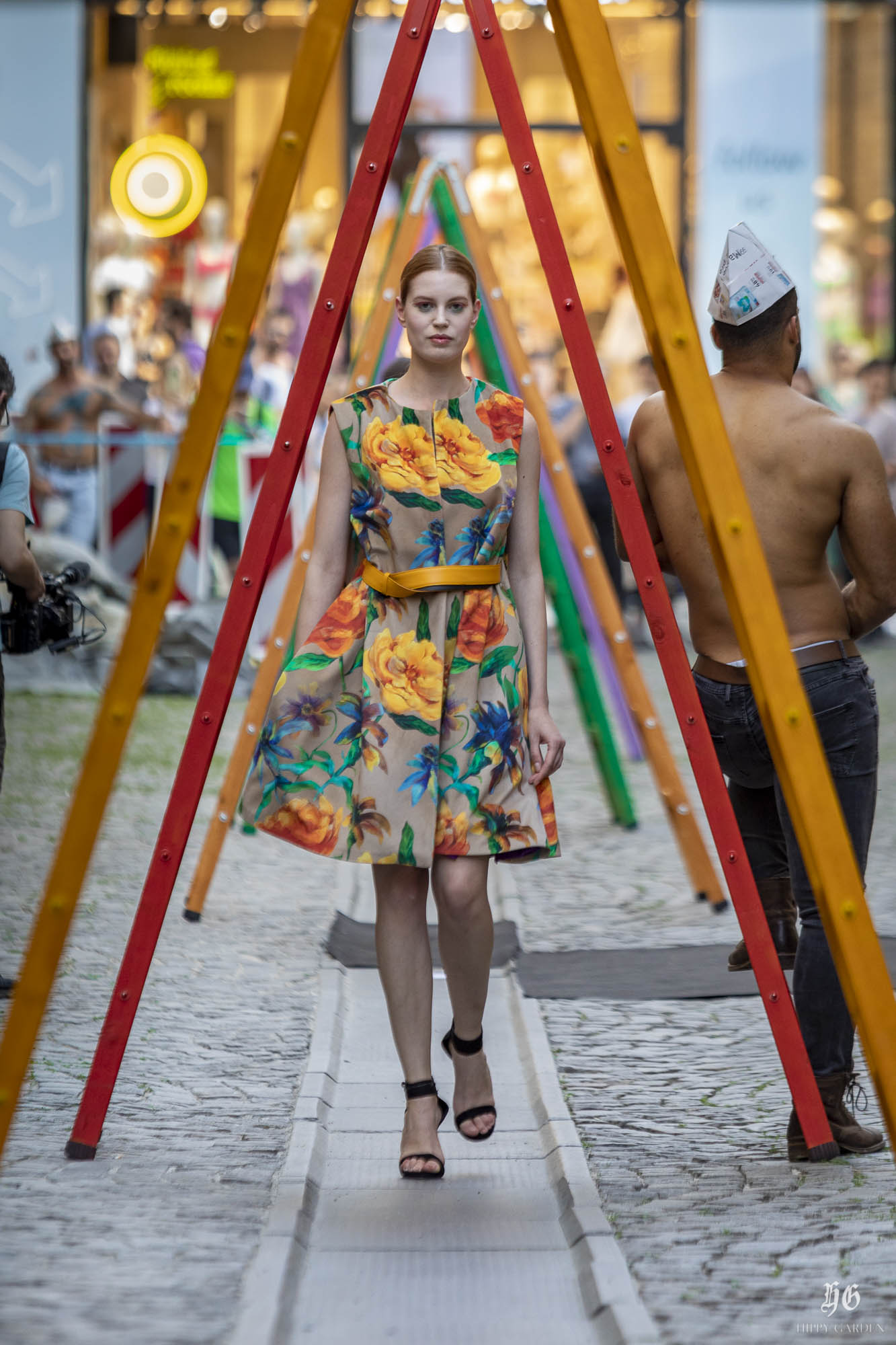 Ulična modna revija #INSPIREDBYART by Hippy Garden Ulična modna revija #INSPIREDBYART by Hippy Garden