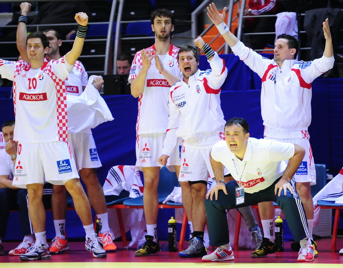 Vrsac, 160112.
Europsko prvenstvo u rukometu u Srbiji.
Prvo kolo, utakmica izmedju Hrvatske i Islanda.
Na slici: slavlje hrvatskih igraca.
Foto: Drazen Aleksic / CROPIX Vrsac, 160112.
Europsko prvenstvo u rukometu u Srbiji.
Prvo kolo, utakmica izmedju Hrvatske i Islanda.
Na slici: slavlje hrvatskih igraca.
Foto: Drazen Aleksic / CROPIX
