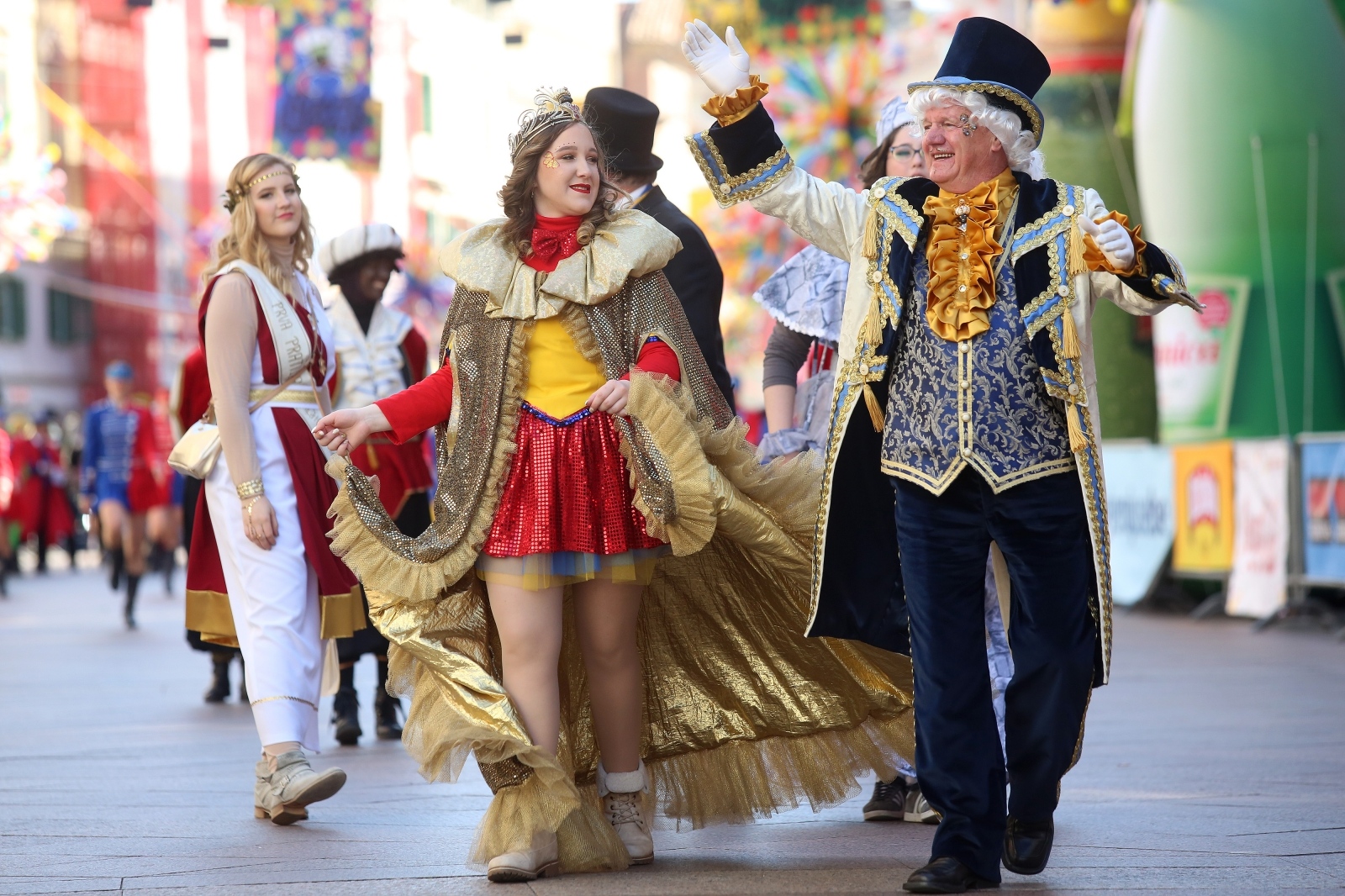 Velika karnevalska povorka u Rijeci: Više od 10.500 maškara prodefiliralo Korzom