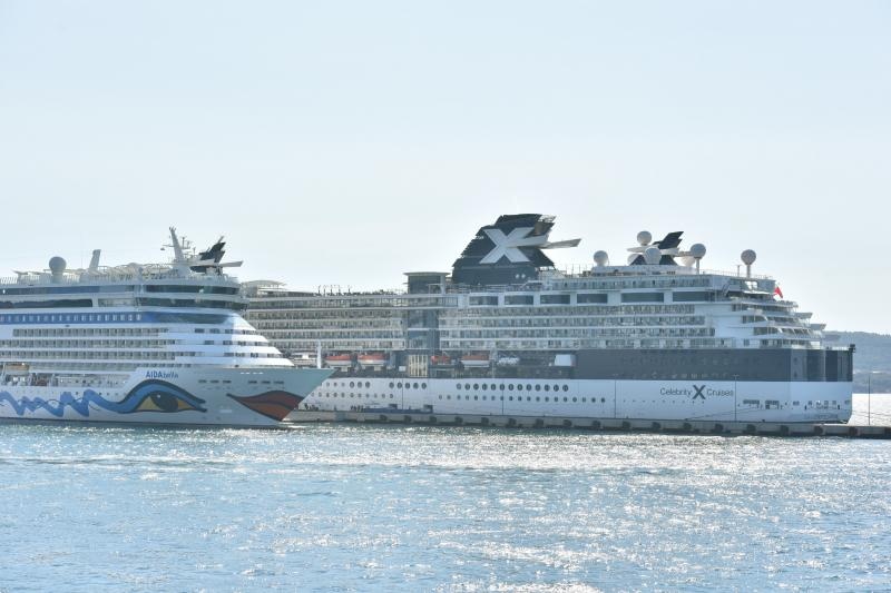 Tri megakruzera s preko 5 tisuća putnika uplovili u novu luku u Gaženici. Photo: Dino Stanin/PIXSELL Tri megakruzera s preko 5 tisuća putnika uplovili u novu luku u Gaženici. Photo: Dino Stanin/PIXSELL