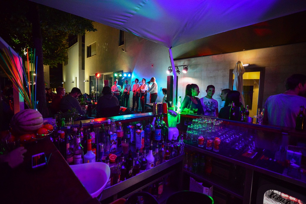 Klapa Contra oduševila u Teatro Baru i Zlatnom kutiću. Foto: Iva Perinčić Klapa Contra oduševila u Teatro Baru i Zlatnom kutiću. Foto: Iva Perinčić