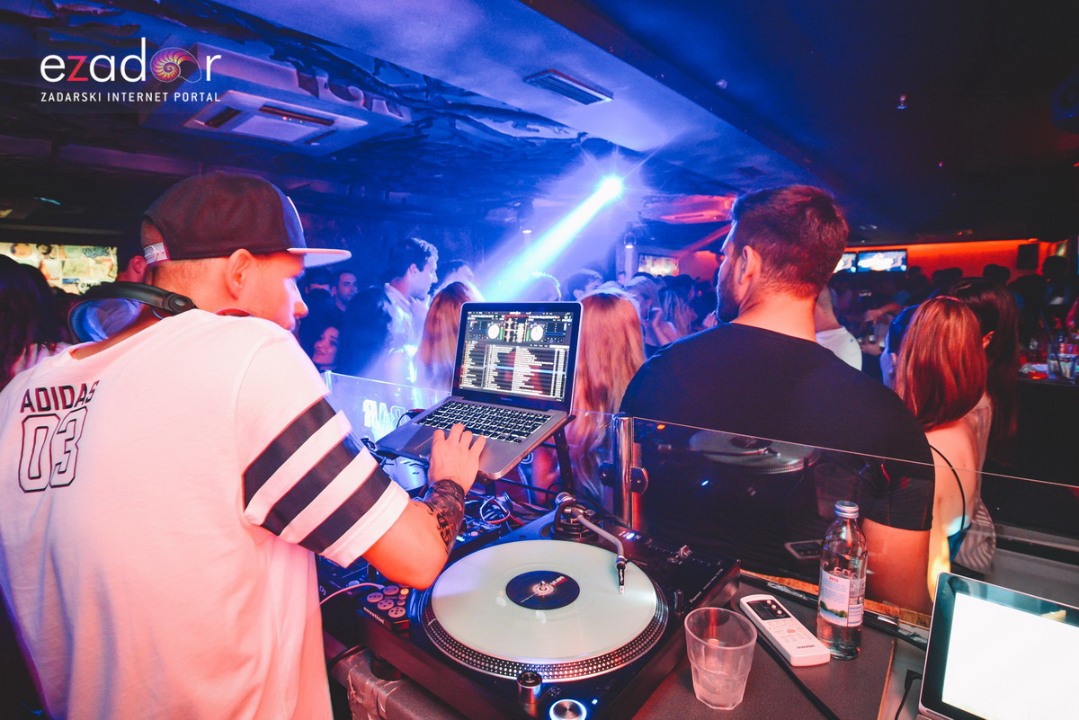 Saturday with DJ Andy Boy @ Svarog Bar