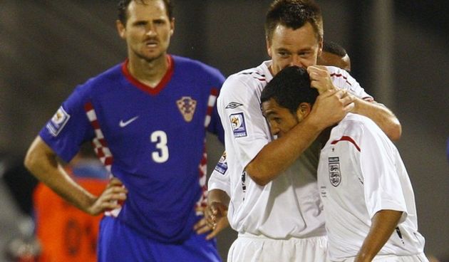 Simunic, Terry i Walcott (Foto:Reuters)