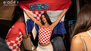 Čudesna noć: Velika fešta ulicama Zadra nakon plasmana Vatrenih u finale SP Čudesna noć: Velika fešta ulicama Zadra nakon plasmana Vatrenih u finale SP